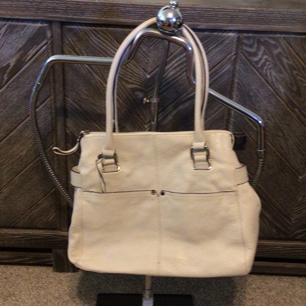 Tignanello Chic Cream Leather Shoulder Bag